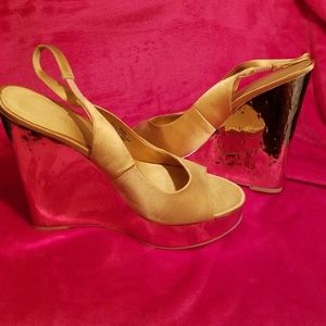 Yellow Gold Wedge peep toe sling back sandals 9